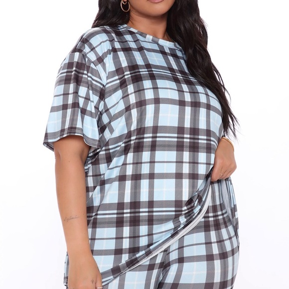 FashionNovaCurve School girl plain matching set - Picture 2 of 3